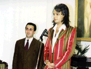 Филипп Киркоров на презентации именных конфет (1998)